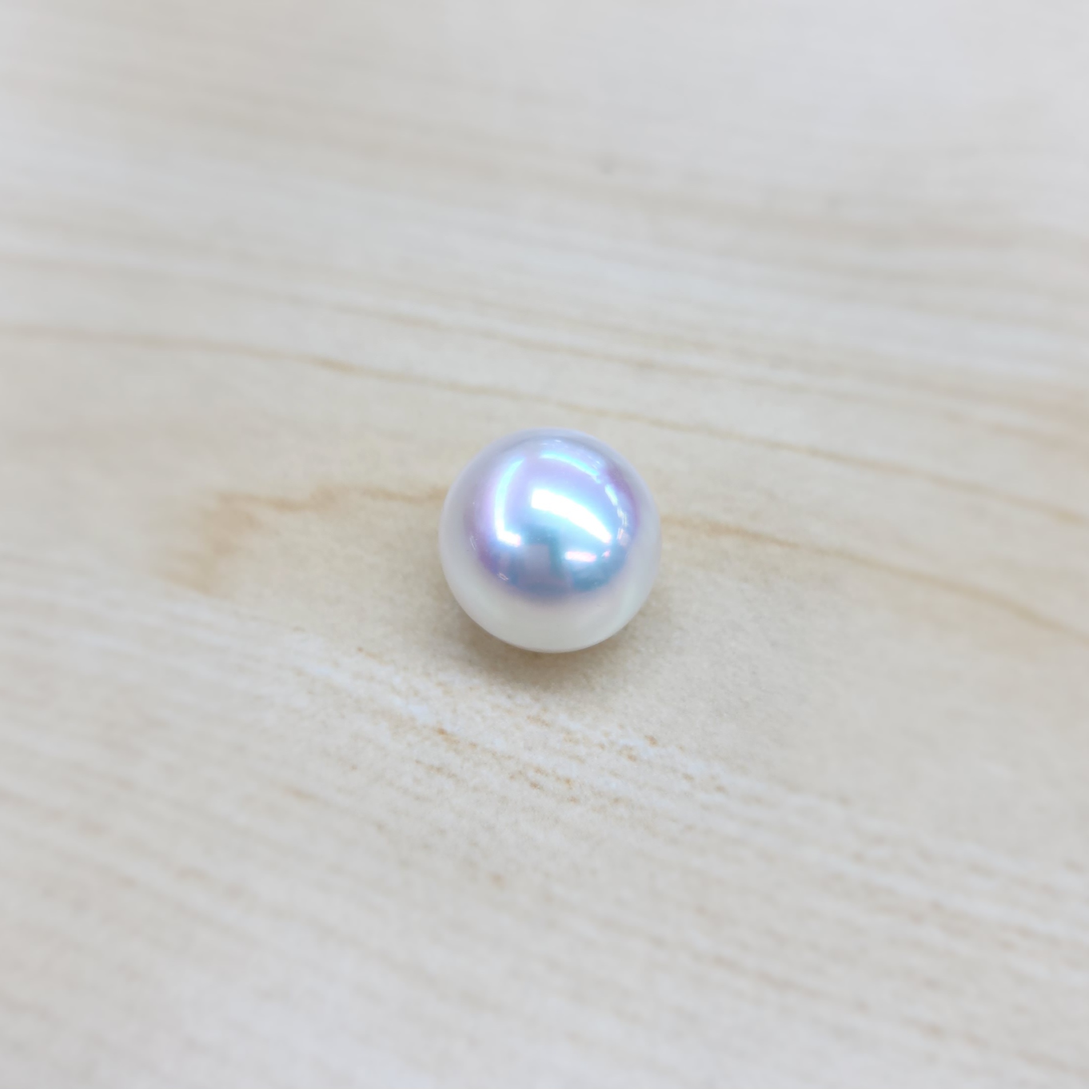 South Sea Pearl 13.6mm x 14.1mm