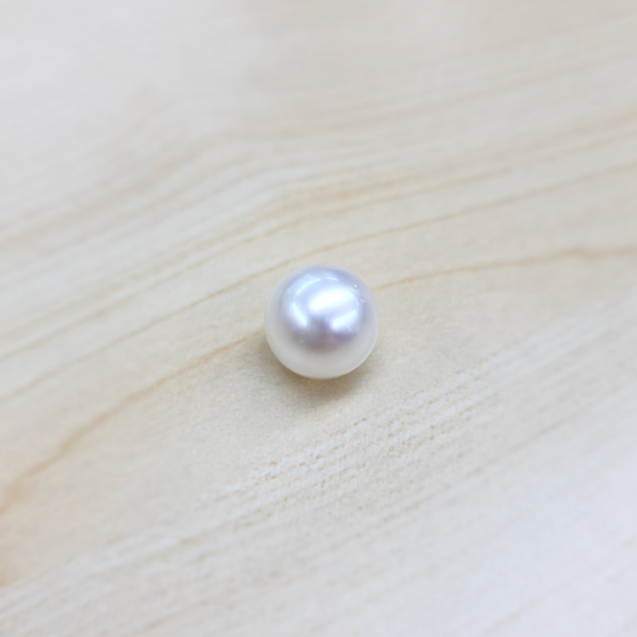 South Sea Pearl 13.6 mm x 13.9 mm