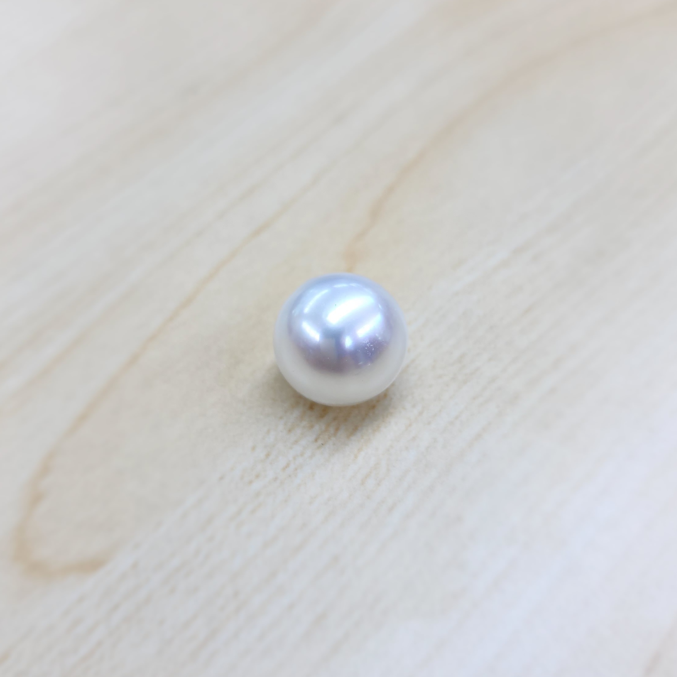 South Sea Pearl 13.7mm x 14mm