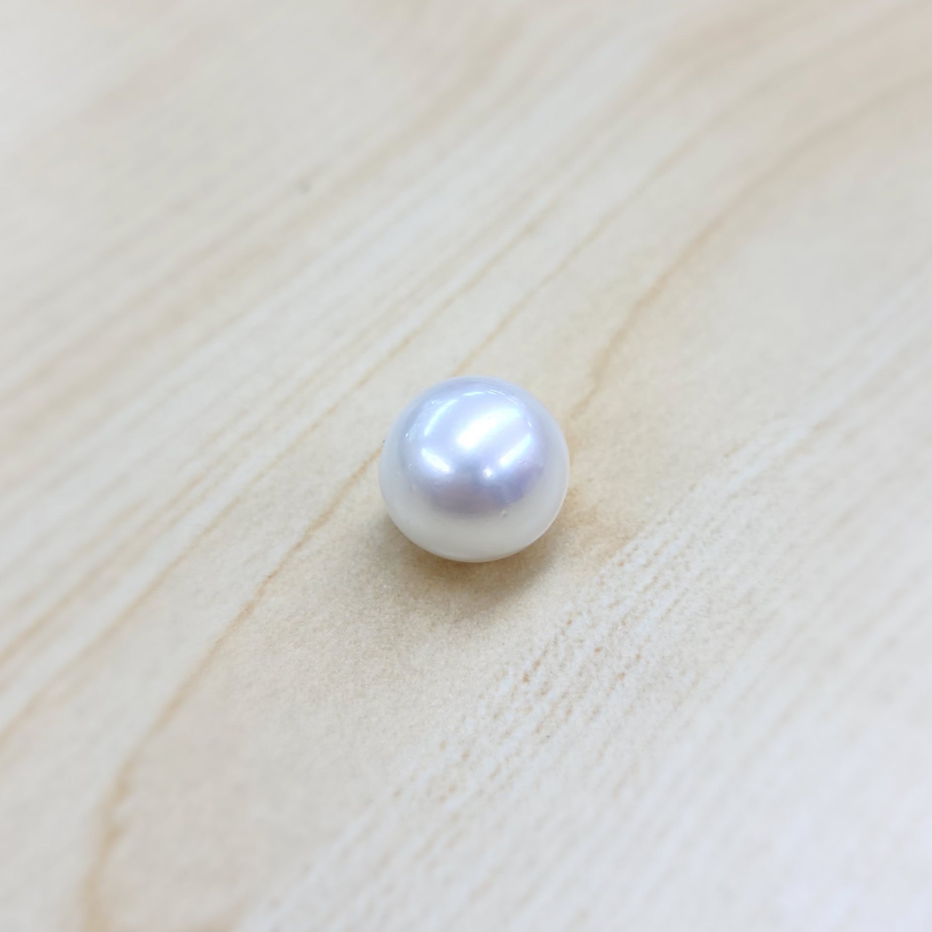 South Sea Pearl 13.5mm x 13.8mm