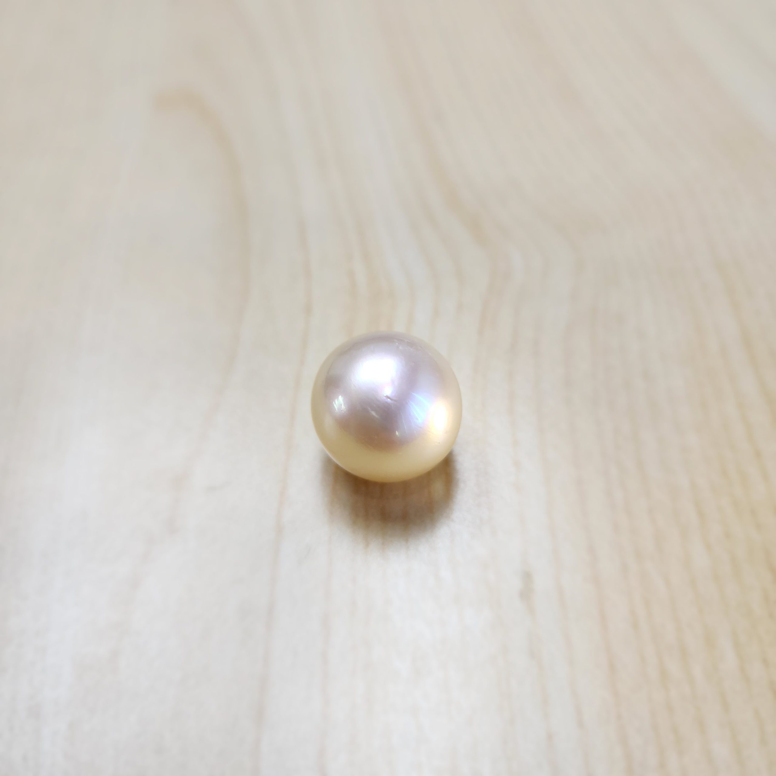 South Sea Pearl 15.7 mm x 16.1 mm