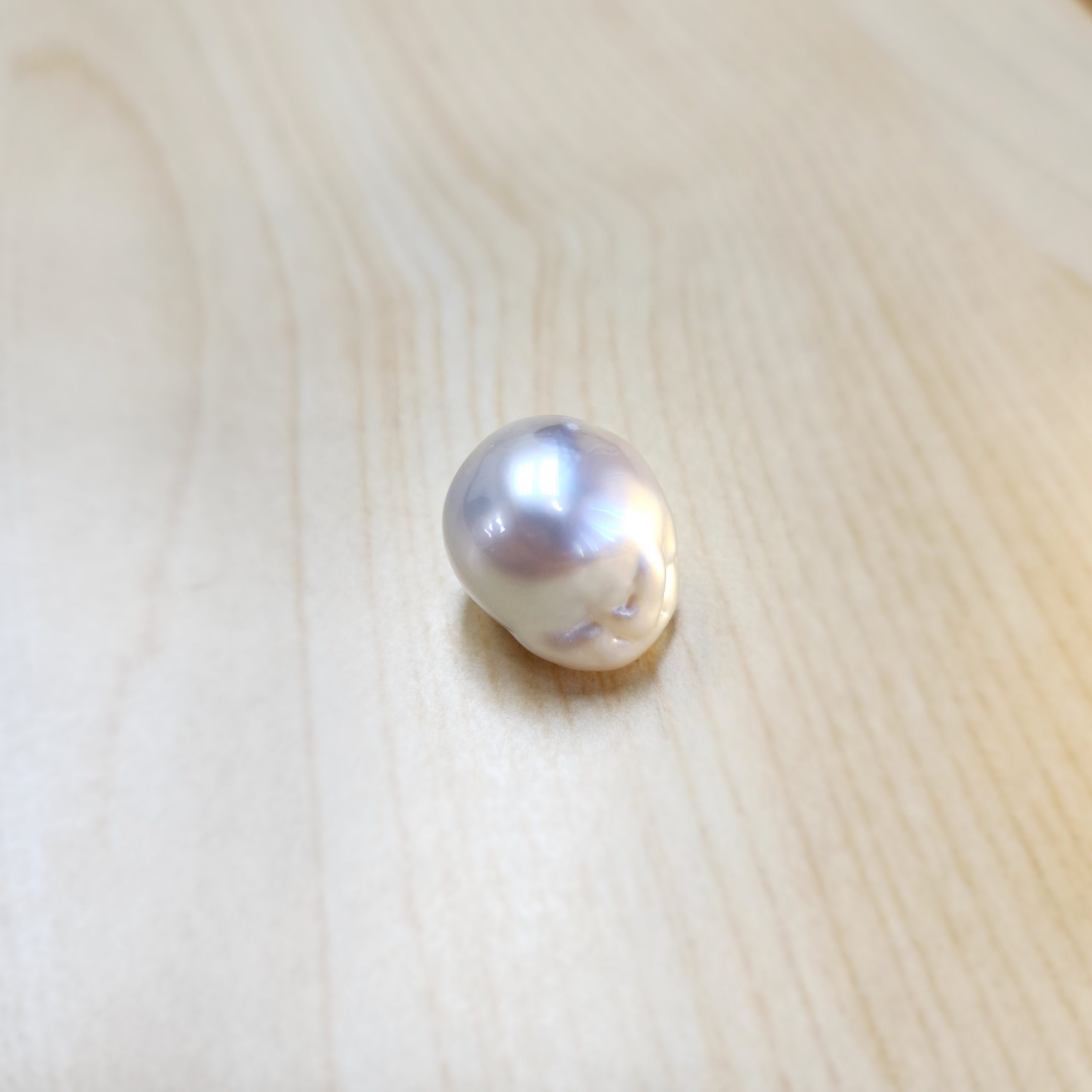 South Sea Pearl 16 mm x 19.5 mm