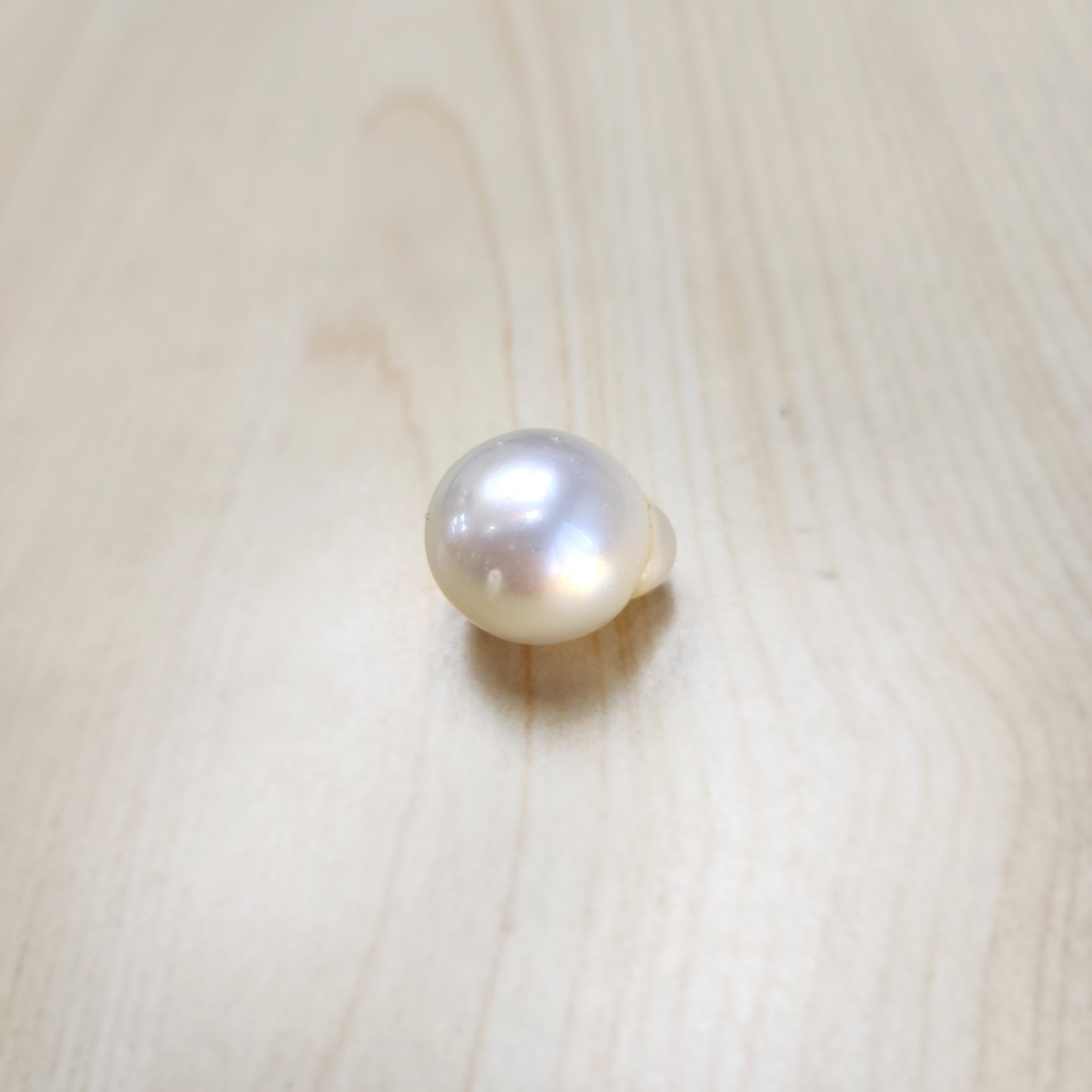 South Sea Pearl 16.8 mm x 20.3 mm