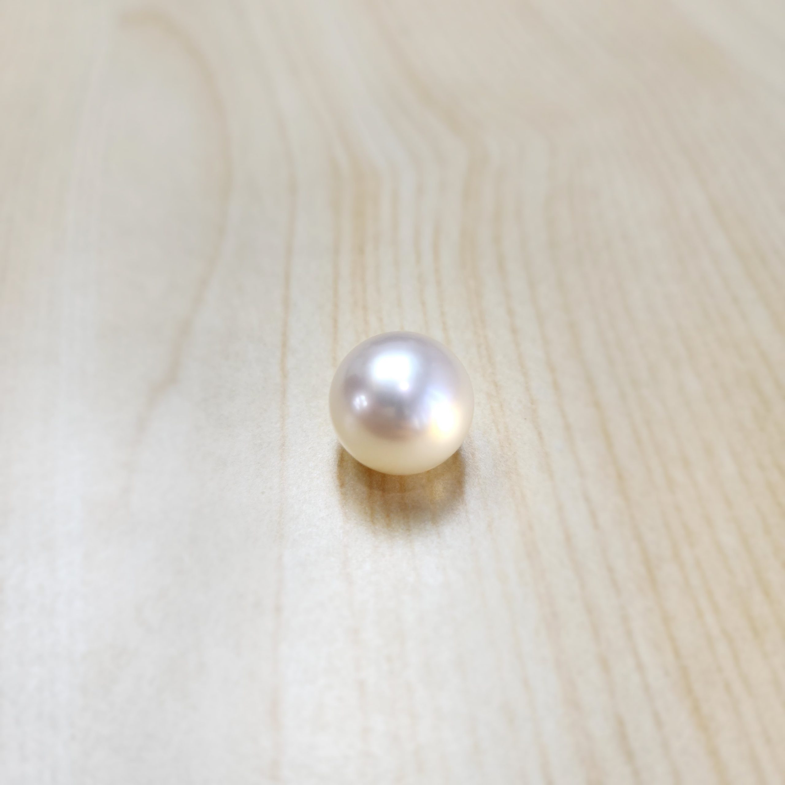 South Sea Pearl 13.1 mm x 13.4 mm